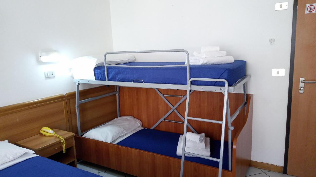 Hotel Venezia Beach San Mauro Mare ภายนอก รูปภาพ