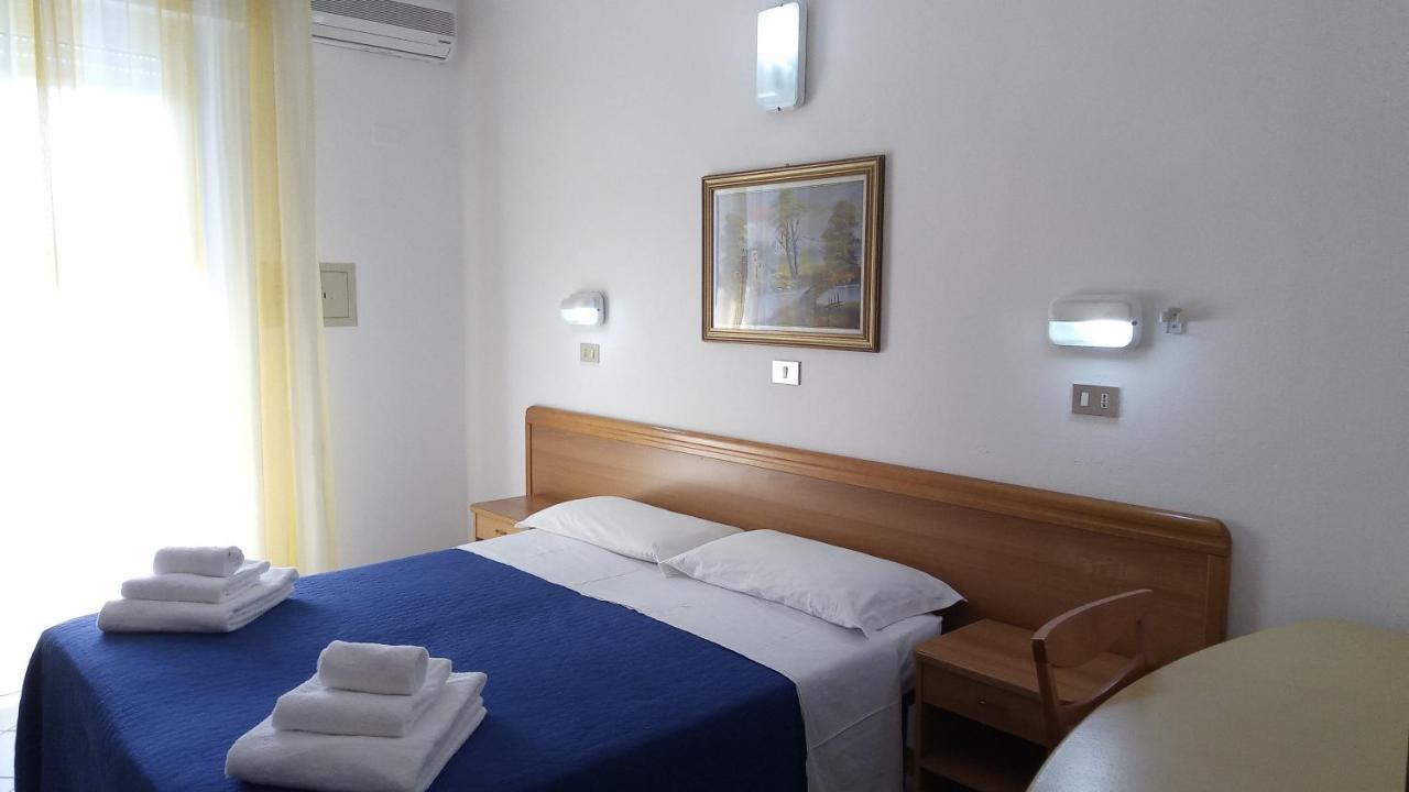 Hotel Venezia Beach San Mauro Mare ภายนอก รูปภาพ